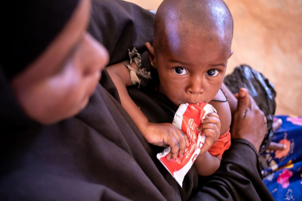 Οι ΗΠΑ ηγούνται νέων δεσμεύσεων για την καταπολέμηση του υποσιτισμού των παιδιών