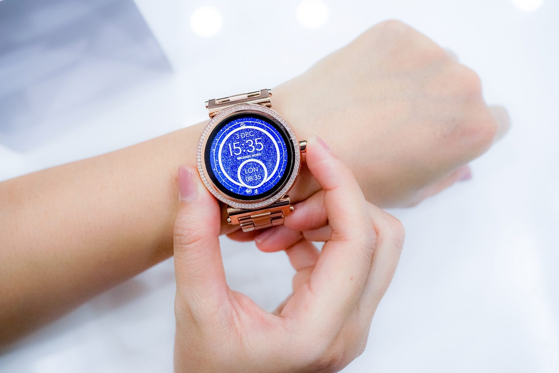 Smartwatch: Πώς σας βοηθούν τα έξυπνα ρολόγια να κοιμάστε καλύτερα;