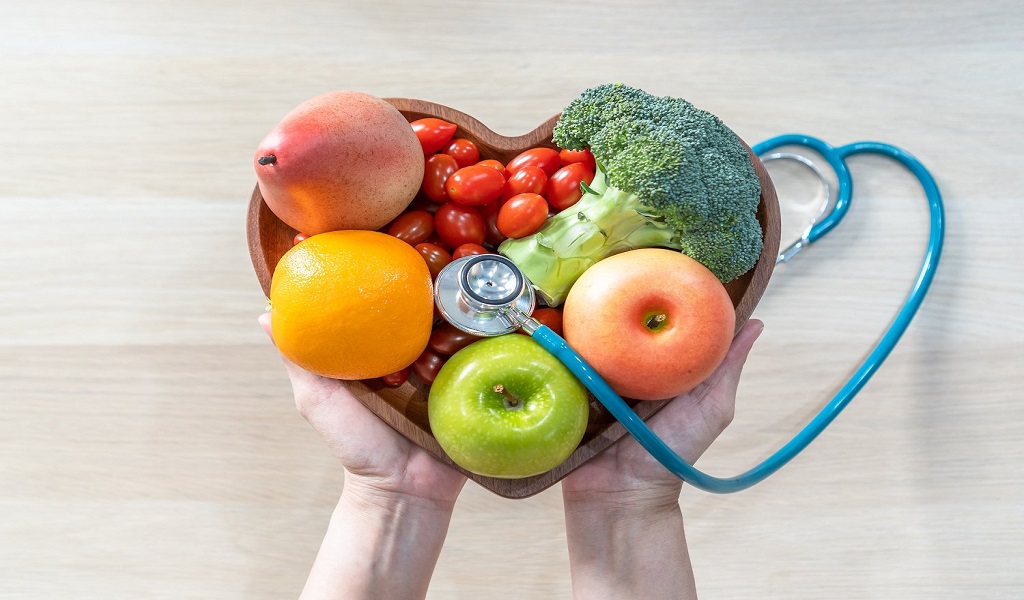 Συμβουλές Ειδικοί: Απλές και υγιεινές αλλαγές στη διατροφή για να διαχειριστείτε τα επίπεδα χοληστερόλης σας