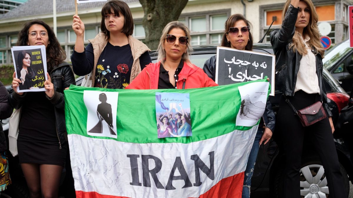 Ιρανή Έφηβη: Πεθαίνει μετά από ξυλοδαρμό επειδή δεν τραγούδησε υπέρ του καθεστώτος