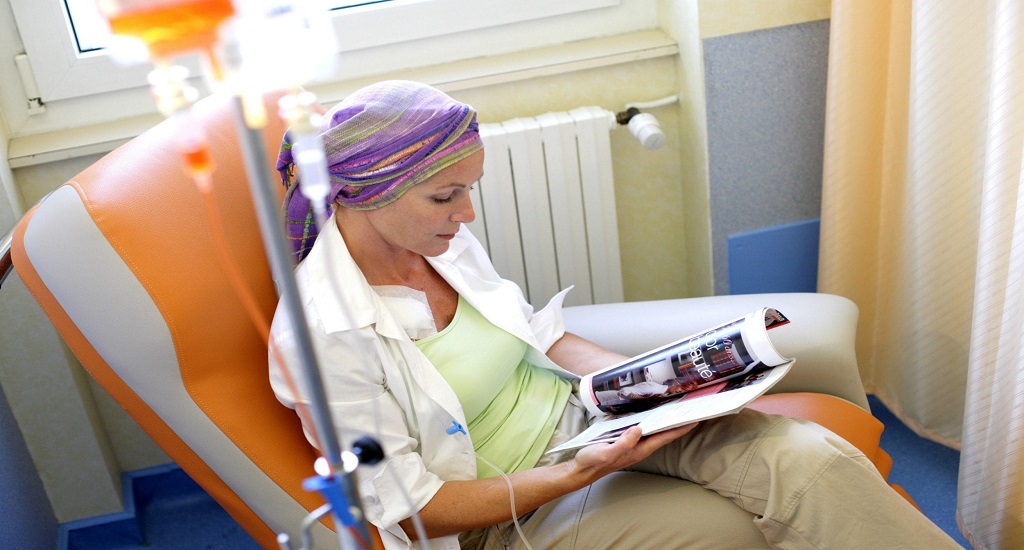 Covid-19: Η θεραπεία του καρκίνου δείχνει δυνατότητες για τη θεραπεία σοβαρής λοίμωξης