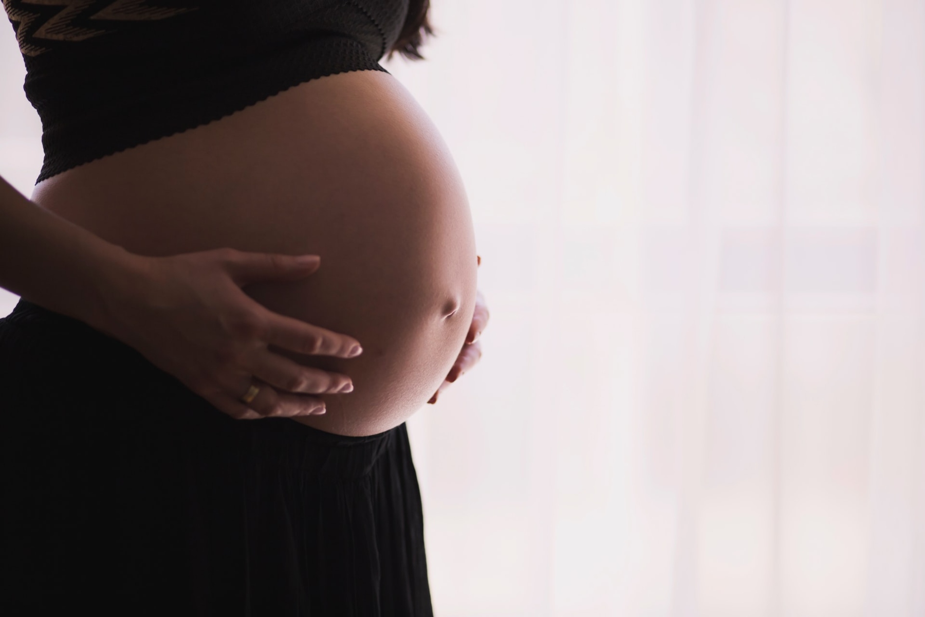 Εγκυμοσύνη: Πώς μπορεί να απαλυνθεί ο πόνος της εγκυμοσύνης;