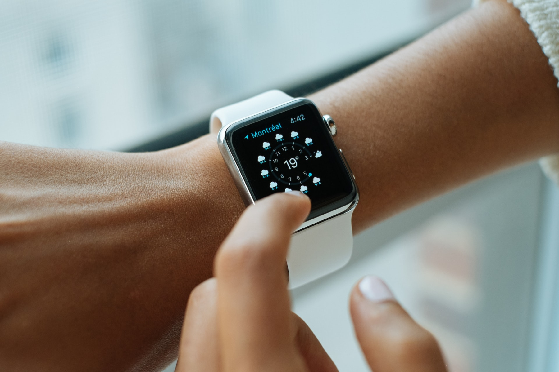 Έξυπνο ρολόι: Πόσο απαραίτητο είναι το smartwatch για την υγεία μας;