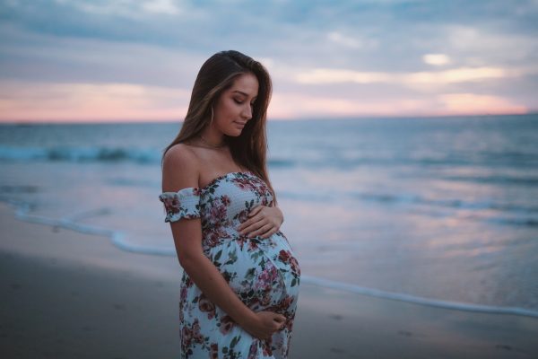 Εγκυμοσύνη: Η καφεΐνη επηρεάζει την ανάπτυξη του εμβρύου;