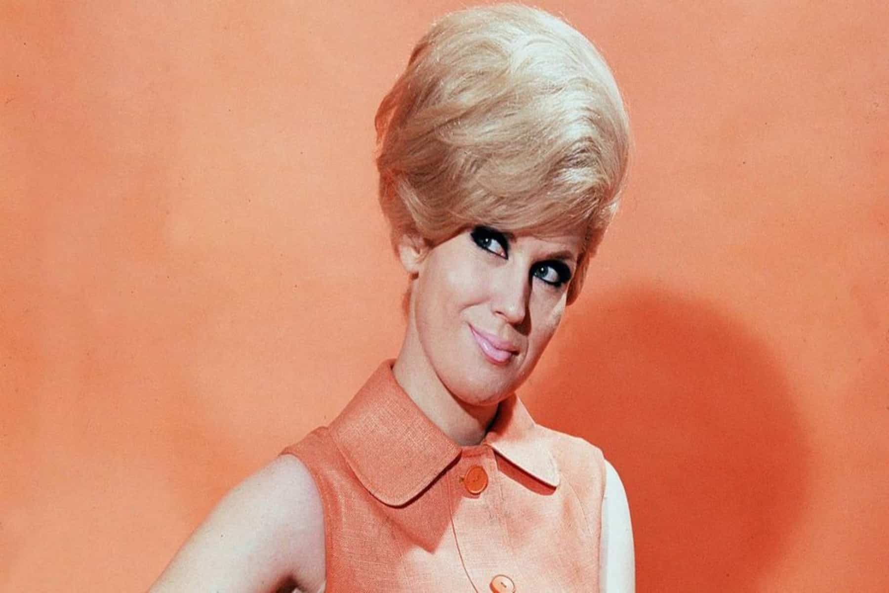 Google Doodle: Η Google τιμά την τραγουδίστρια Dusty Springfield