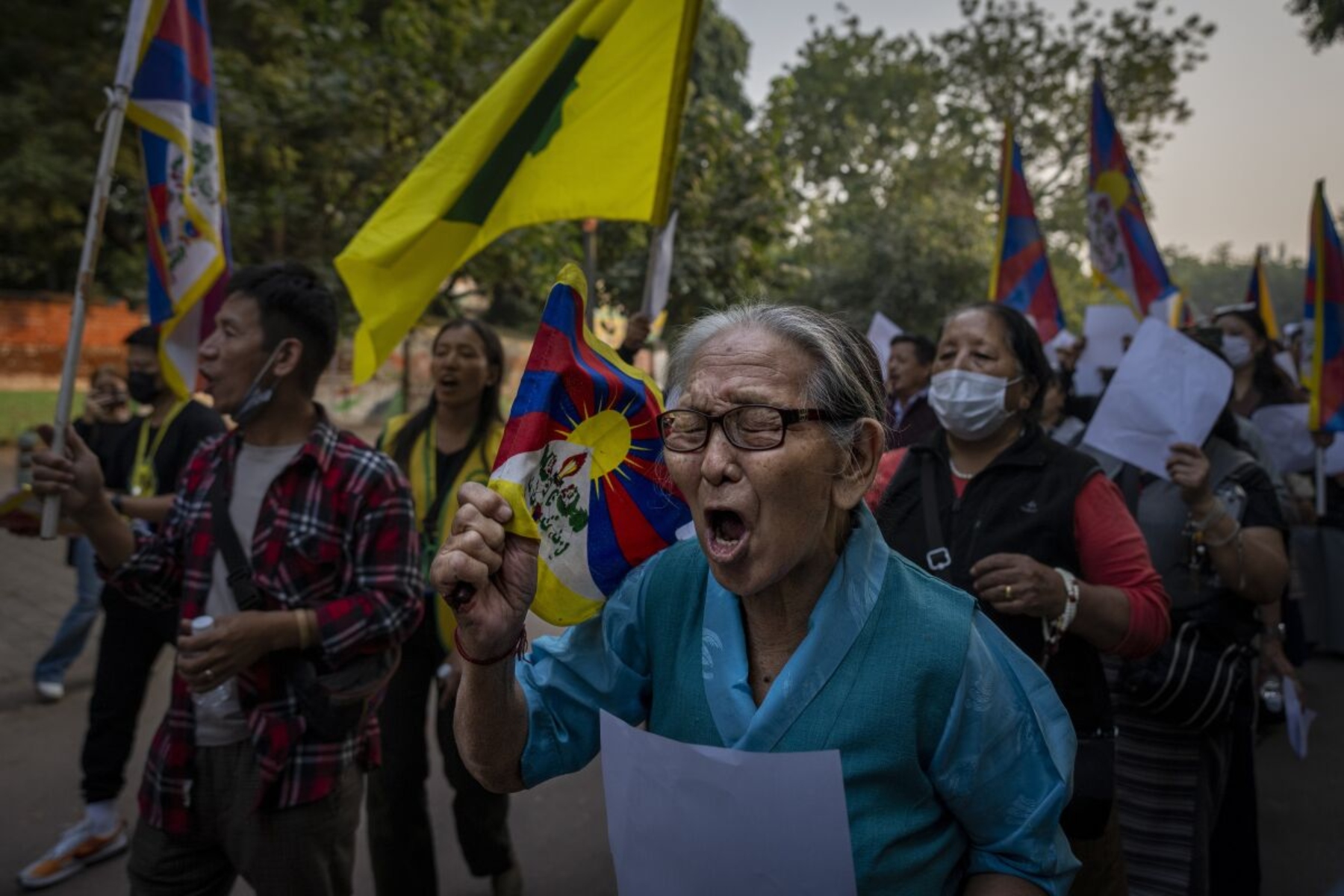 Κίνα: Θιβετιανοί στην Ινδία υποστηρίζουν τους διαδηλωτές της «μηδενικής COVID»