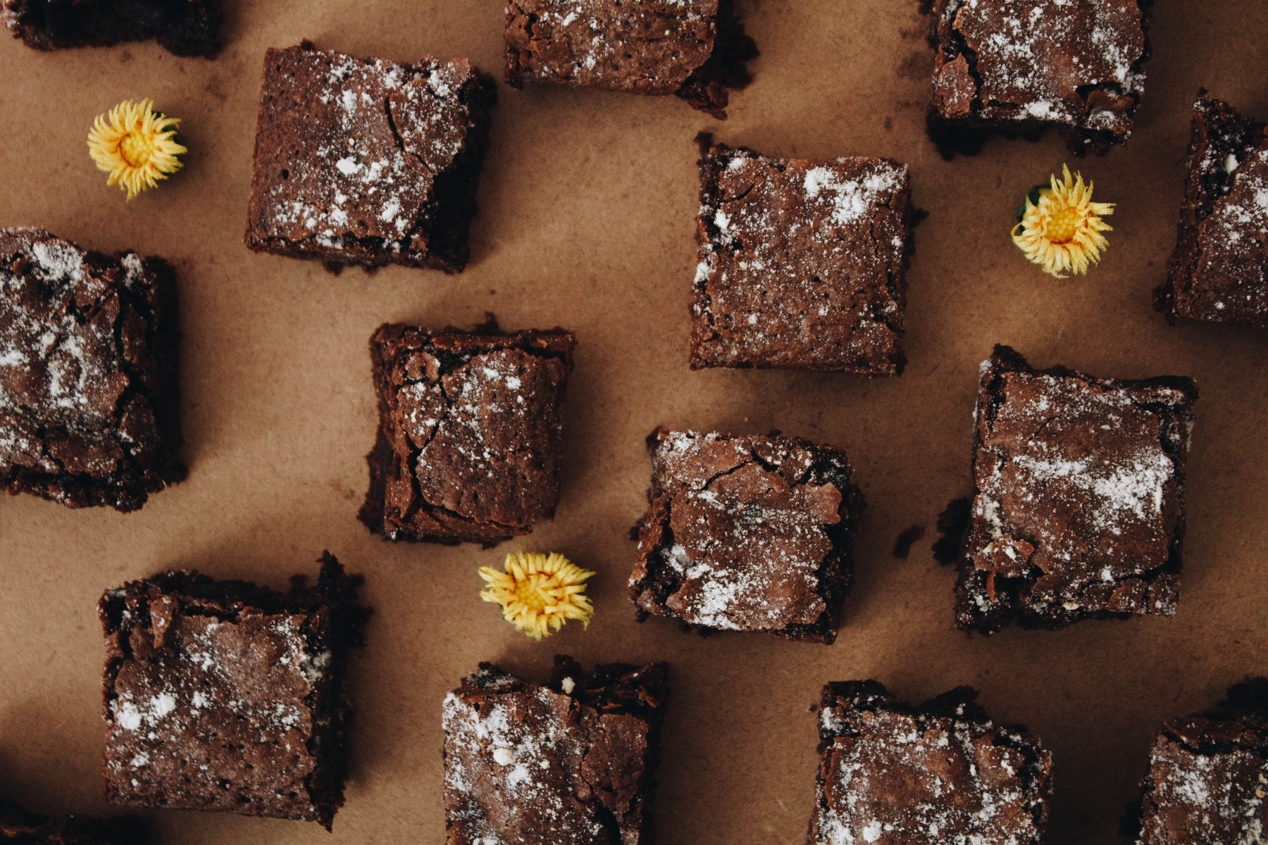 Διατροφή: Εύκολα γιορτινά brownies για όλη την οικογένεια