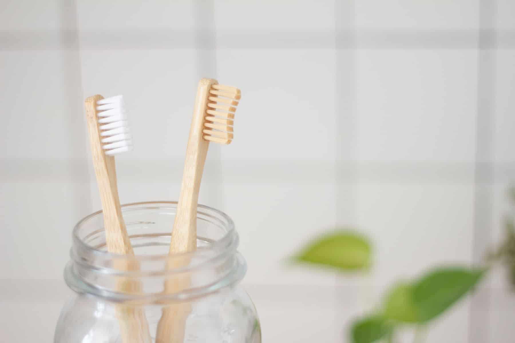 Αυτοφροντίδα: 4 Tips για υγιή ούλα και δόντια