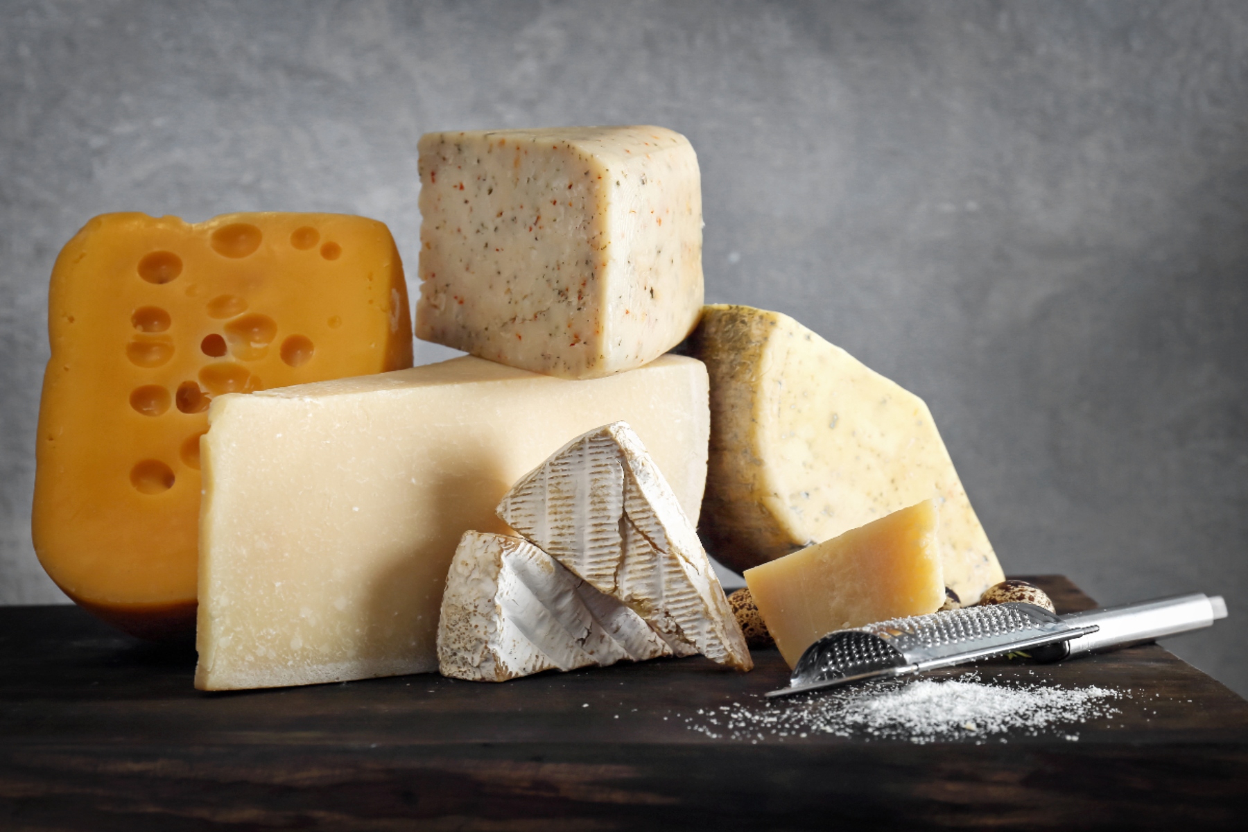 Τυριά: 5 είδη τυριών που μπορείτε να φάτε παρά τη δυσανεξία στη λακτόζη