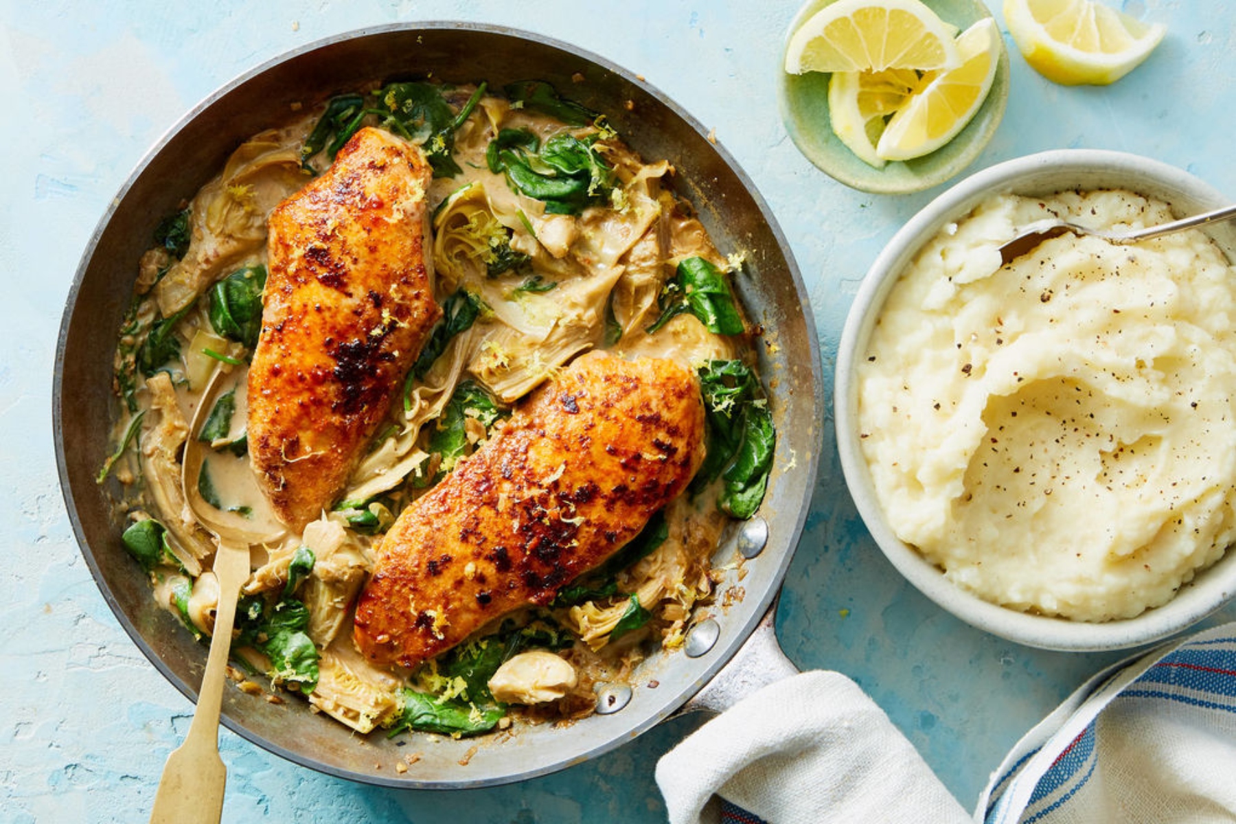 Κοτόπουλο: Φτιάξτε κρεμώδες κοτόπουλο με σπανάκι και ξετρελάνετε όλη την οικογένεια!