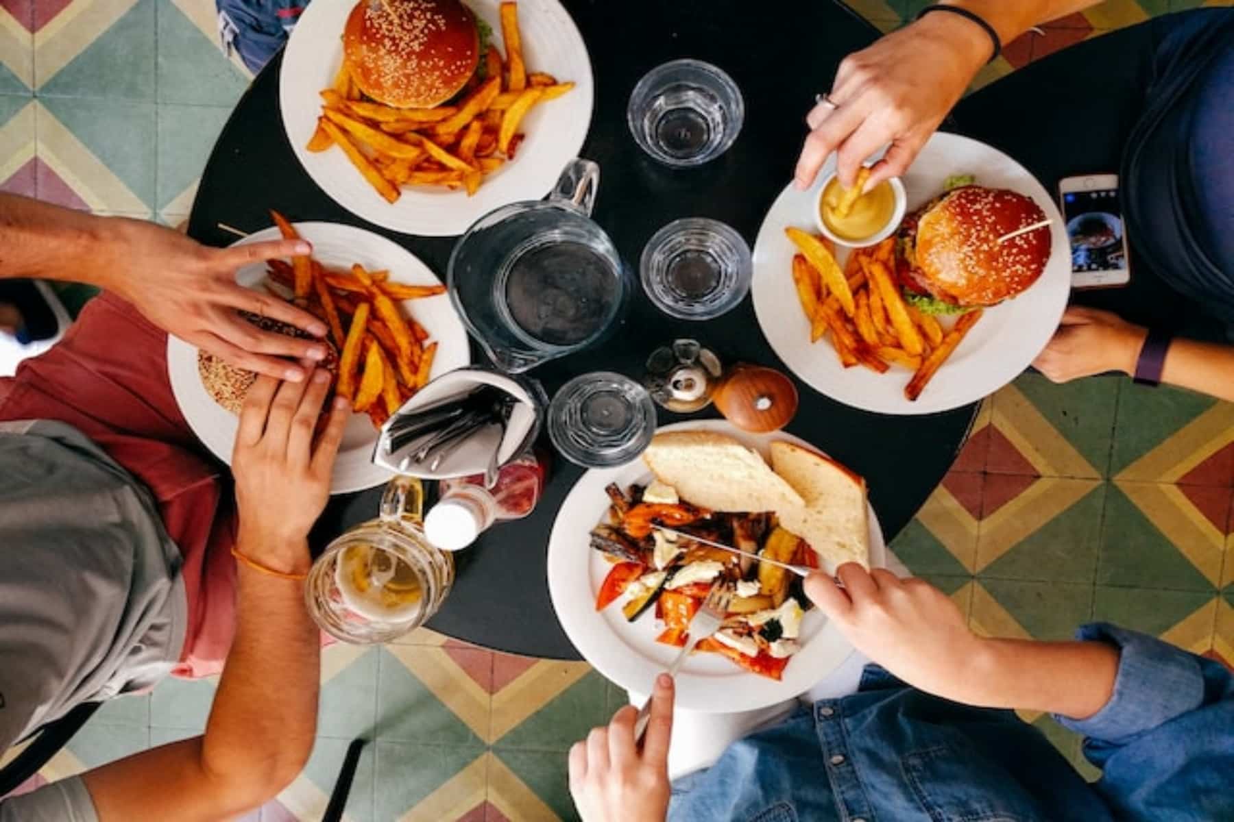 Burgers: Φτιάξτε τα δικά σας Burgers με αγνά υλικά!