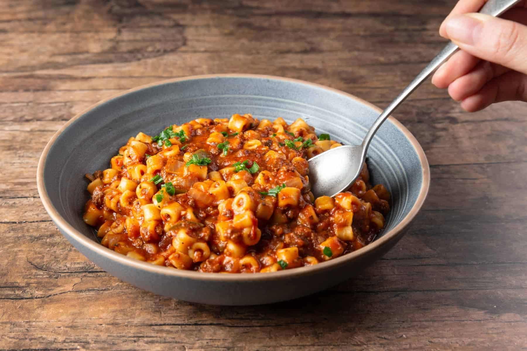 Goulash: Εύκολη goulash για όλη την οικογένεια