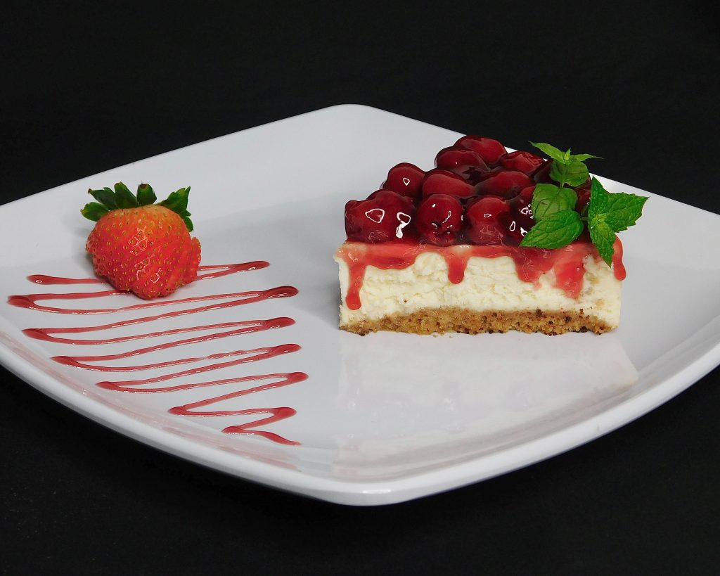 Cheesecake με φράουλα σε 4 απλά και εύκολα βήματα