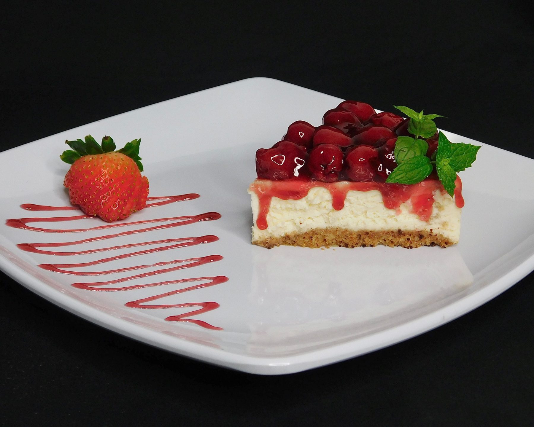 Cheesecake: Τσιζκέικ με φράουλα σε 4 απλά και εύκολα βήματα