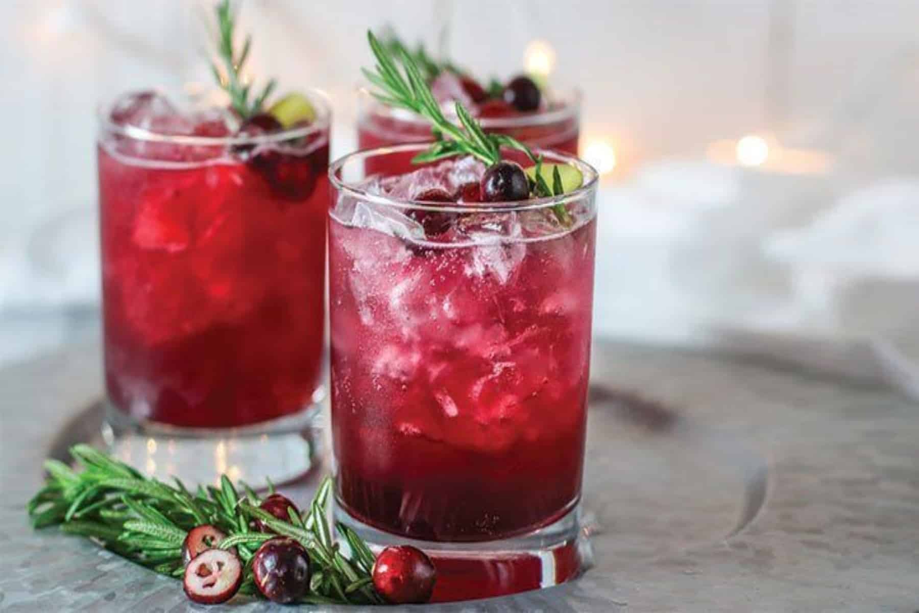 Mocktails: 3 μη αλκοολούχα κοκτέιλ για να φτιάξετε στο σπίτι