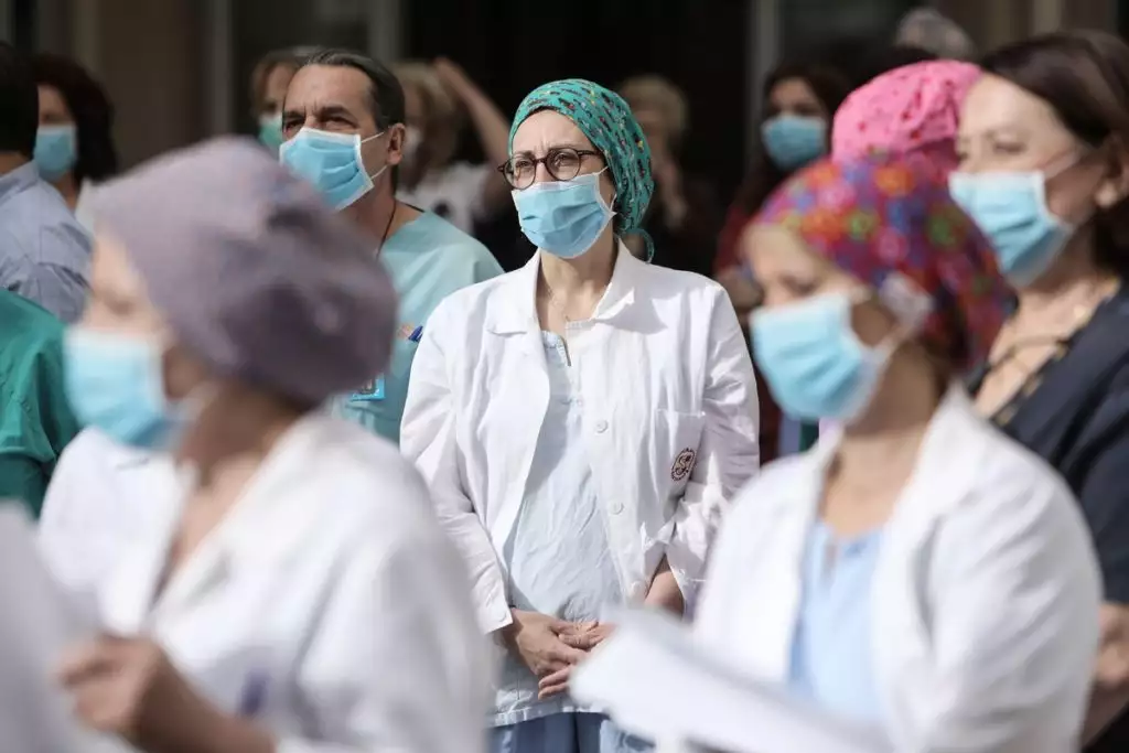 Θάνος Πλεύρης: Κατάθεση τροπολογίας με “δώρα” για την κάλυψη κενών στο σύστημα υγείας
