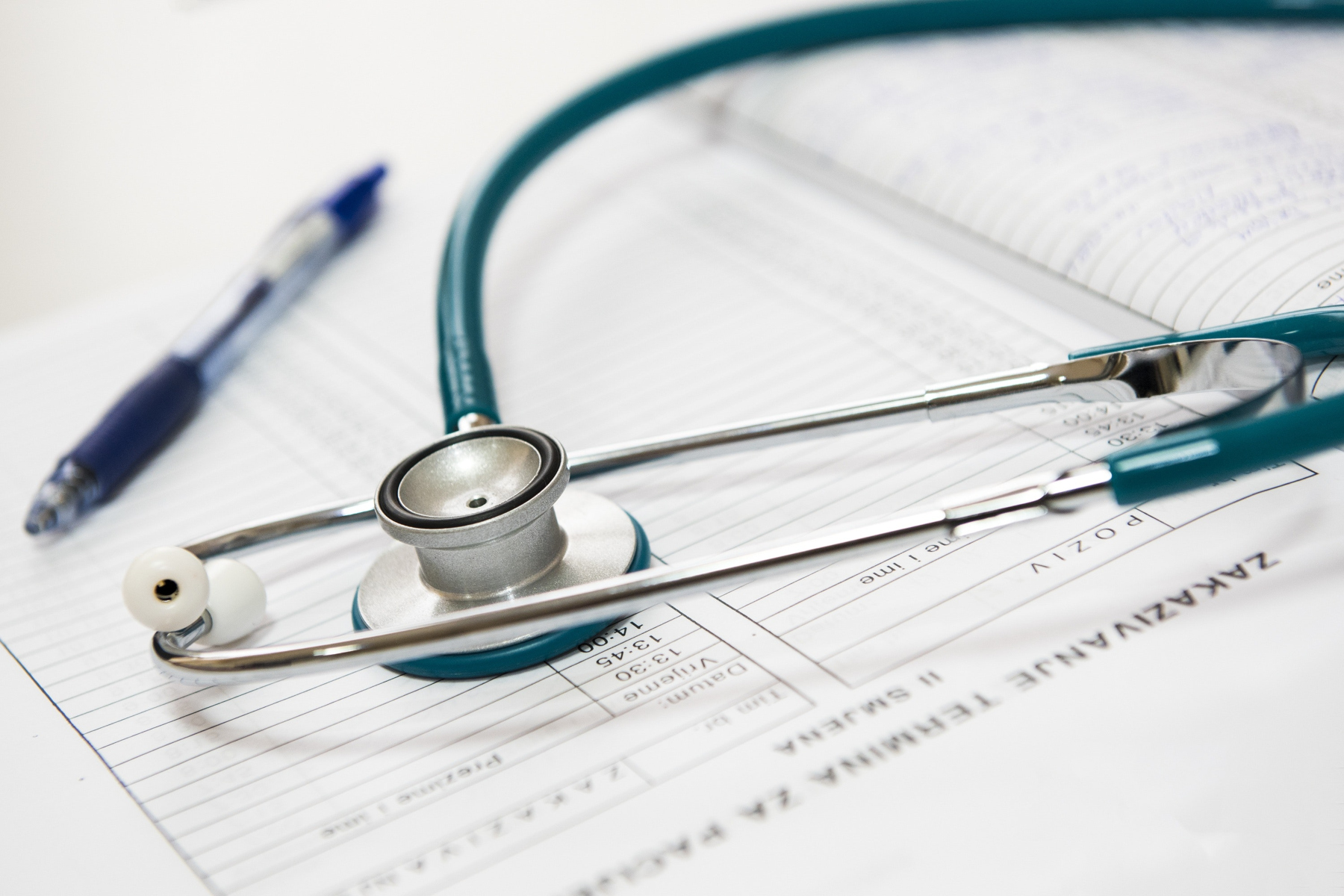 Υπουργείο Υγείας: Μηνιαίες αποζημιώσεις σε γιατρούς και προσωπικό ΕΣΥ που μετακινούνται