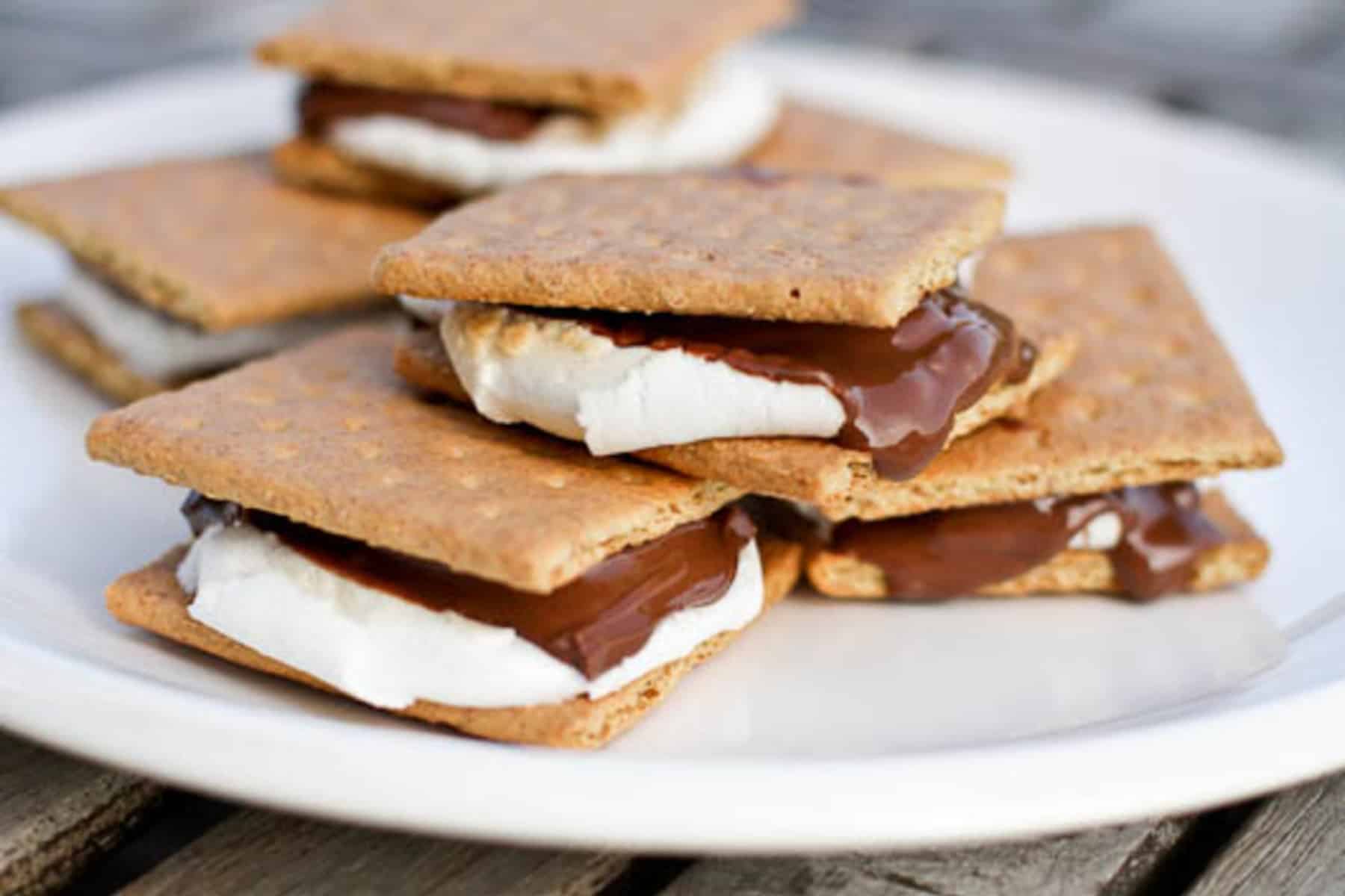 S’mores: Πώς να φτιάξετε αυτή την κλασική συνταγή για γλυκό;