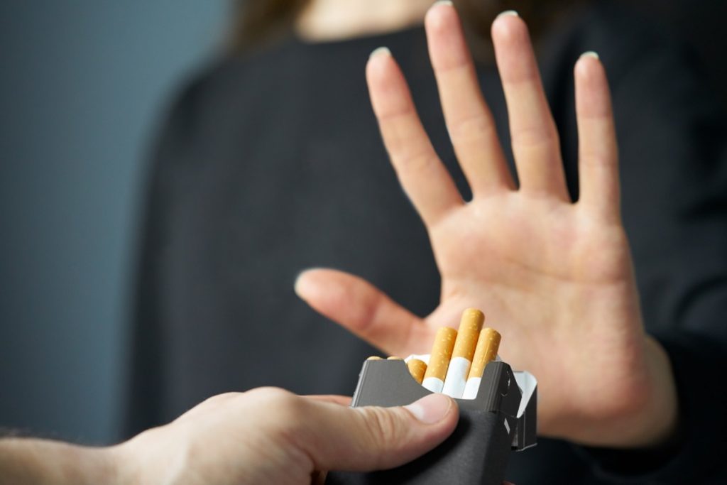 Πώς το κάπνισμα μπορεί να επηρεάσει το στομάχι σας;