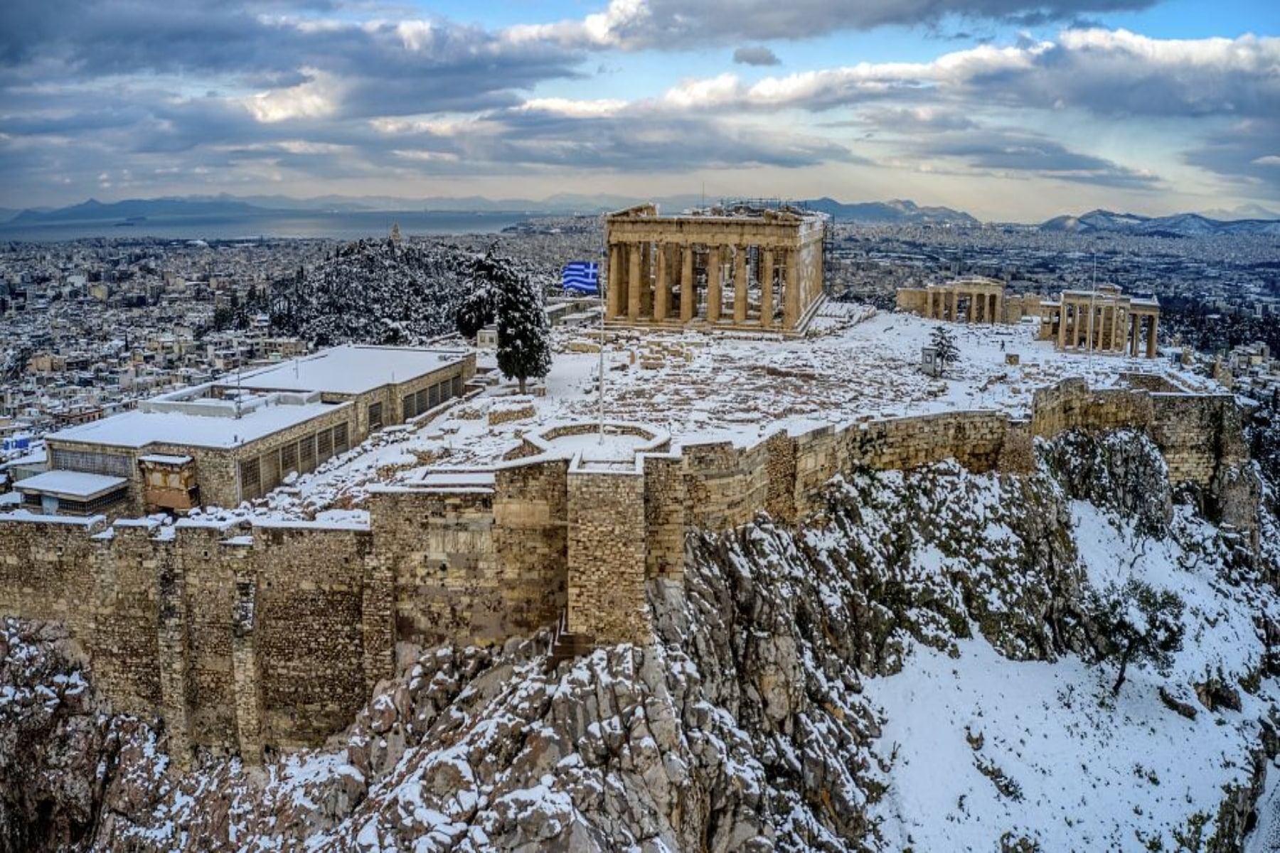 Καιρός: Συνεχίζεται η κακοκαιρία με υψηλό παγετό