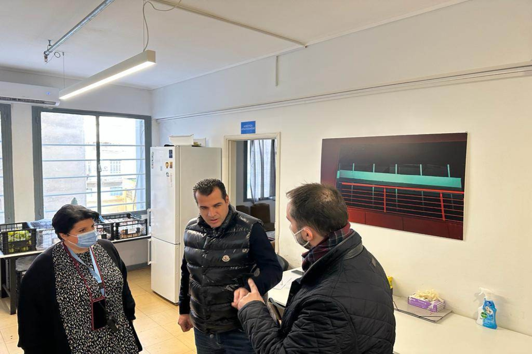 Θάνος Πλεύρης: Επίσκεψη Υπουργού Υγείας στο Ανοιχτό Κέντρο Ημέρας Αστέγων-Υπνωτήριο του ΟΚΑΝΑ στο κέντρο της Αθήνας