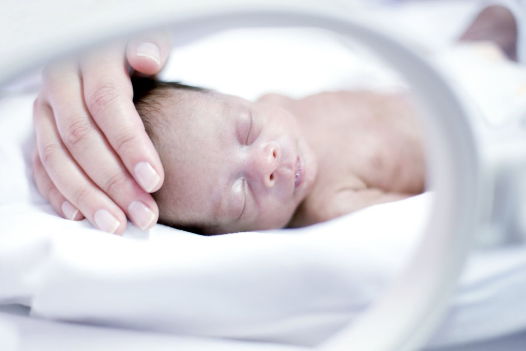 Ελλιποβαρή βρέφη: Παράγοντες κινδύνου που σχετίζονται με το χαμηλό βάρος γέννησης