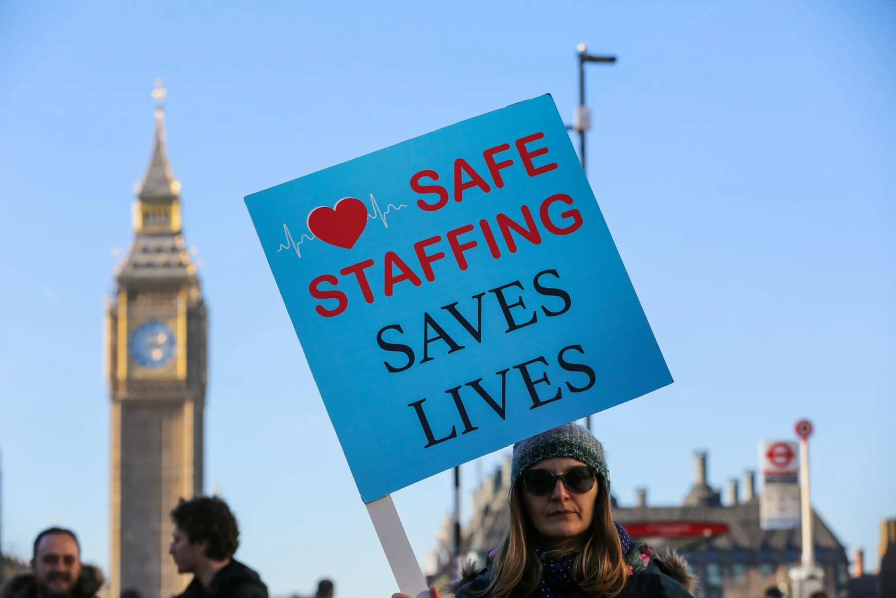 Νοσηλευτές NHS: Αναστέλλουν την 48ωρη απεργία ξεκινώντας ξανά συνομιλίες με την κυβέρνηση