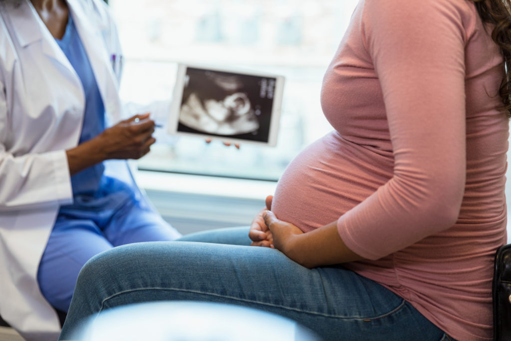 Εγκυμοσύνη: Οι έγκυες στις αγροτικές κοινότητες έχουν λιγότερες πιθανότητες να έχουν επαρκή ασφάλιση υγείας