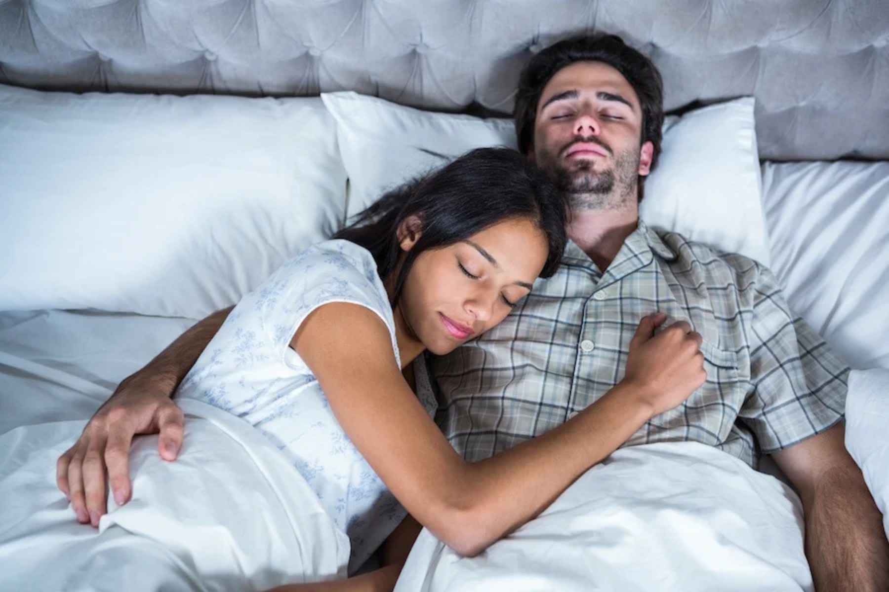 Ποιότητα ύπνου: Γιατί οι άνδρες και οι γυναίκες κοιμούνται διαφορετικά;