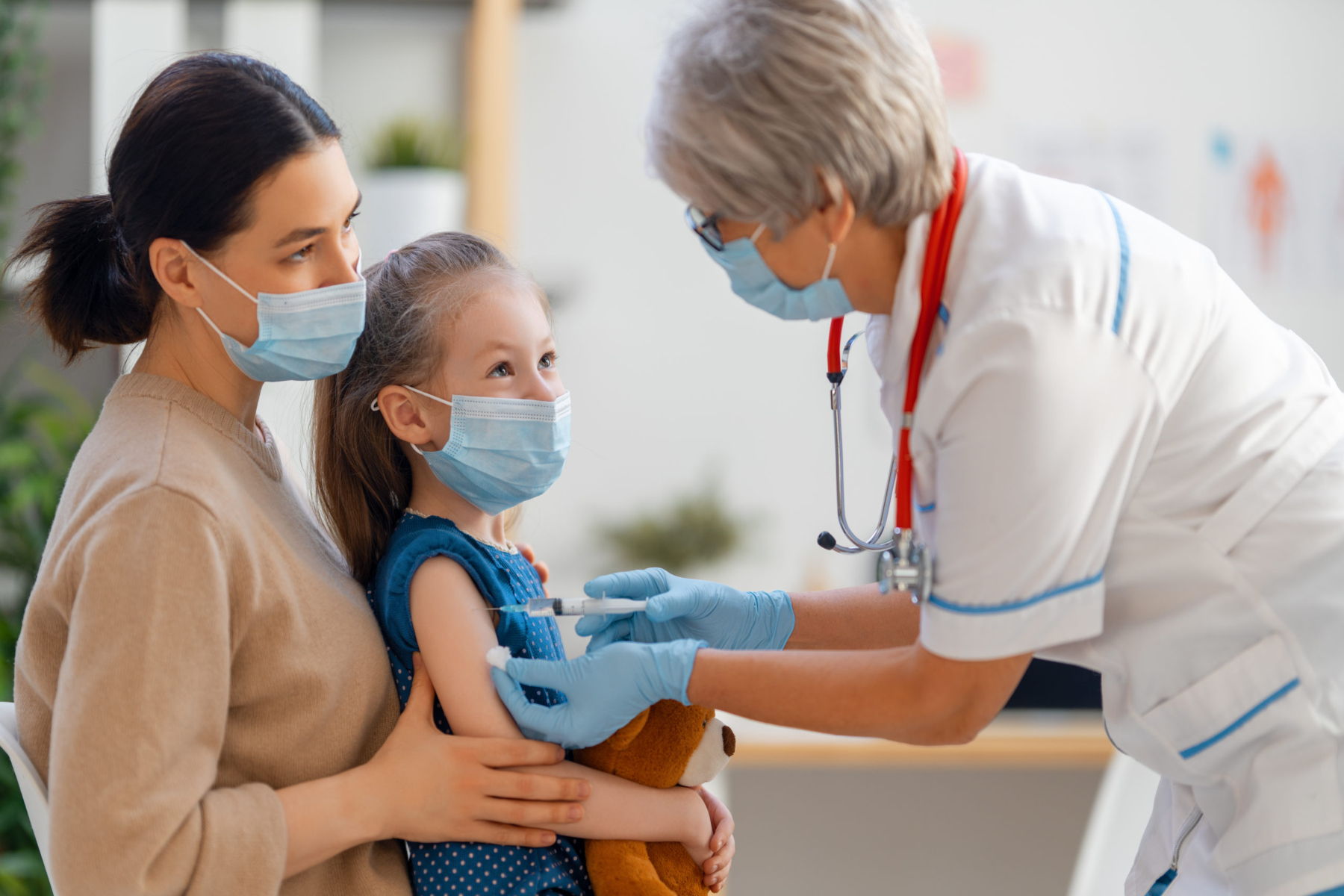ΠΟΥ: Δεν είναι απαραίτητος ο επιπλέον εμβολιασμός για Covid σε υγιή παιδιά