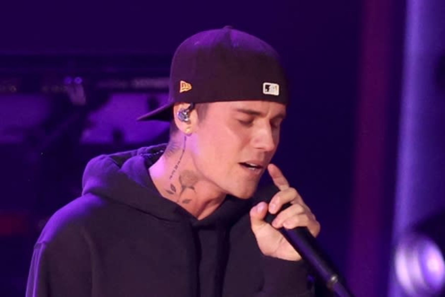 Justin Bieber: Αναβάλλει τις υπόλοιπες συναυλίες του στο Ηνωμένο Βασίλειο