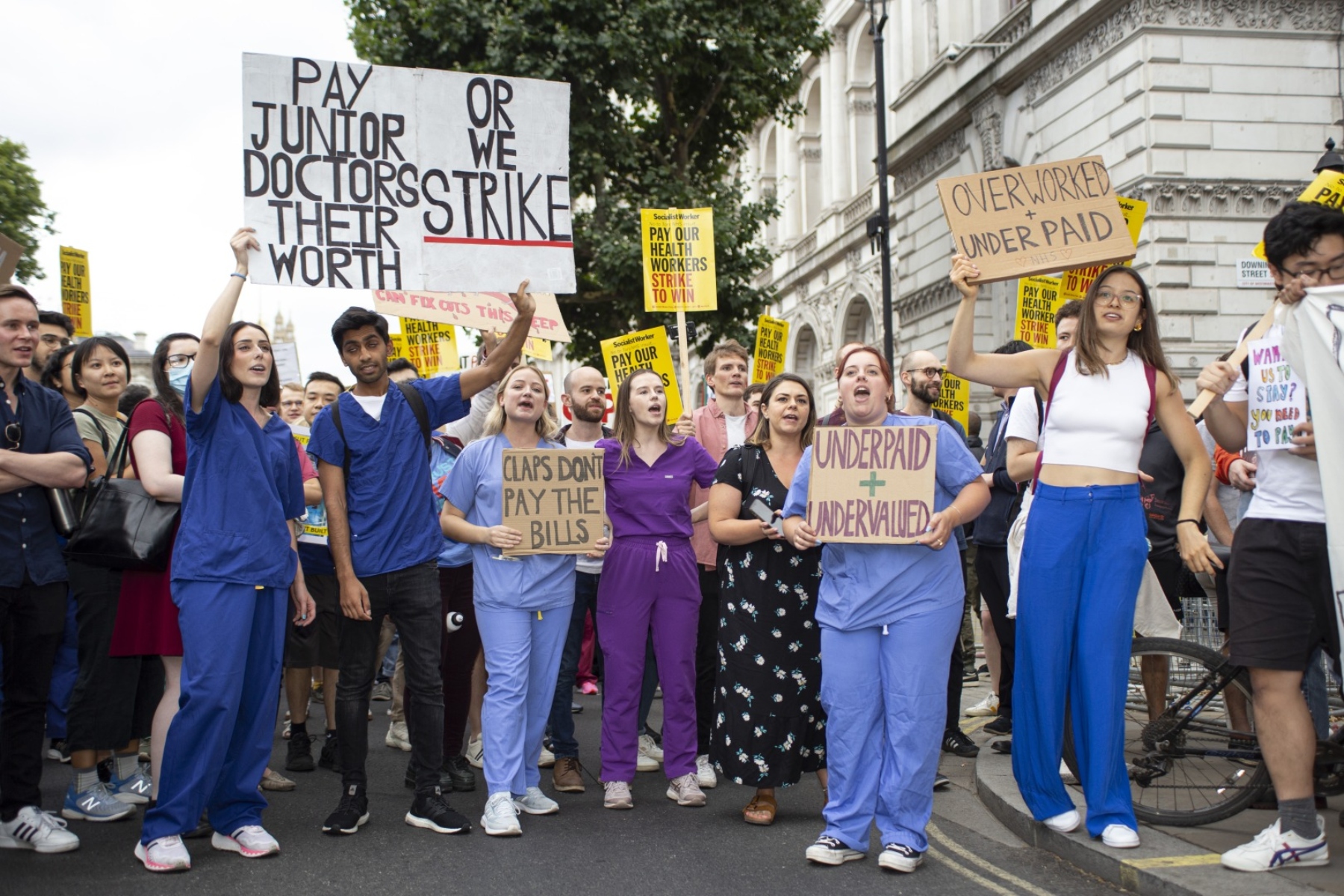 NHS: Η απεργία των γιατρών οδήγησε σε 175.000 ακυρώσεις