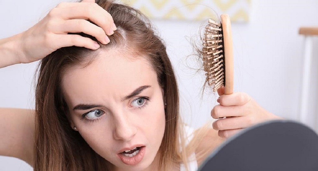 Απώλεια Μαλλιών Γυναίκες: Μερικές φορές μπορεί να υποδηλώνει μεγαλύτερα προβλήματα υγείας