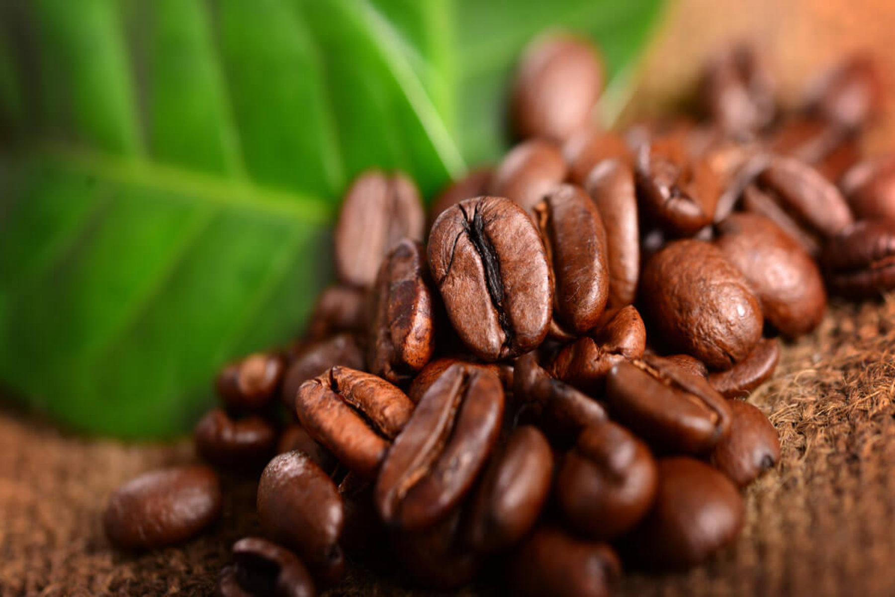 Καφεΐνη: 7 Λόγοι που η καφεΐνη βελτιώνει το σώμα μας