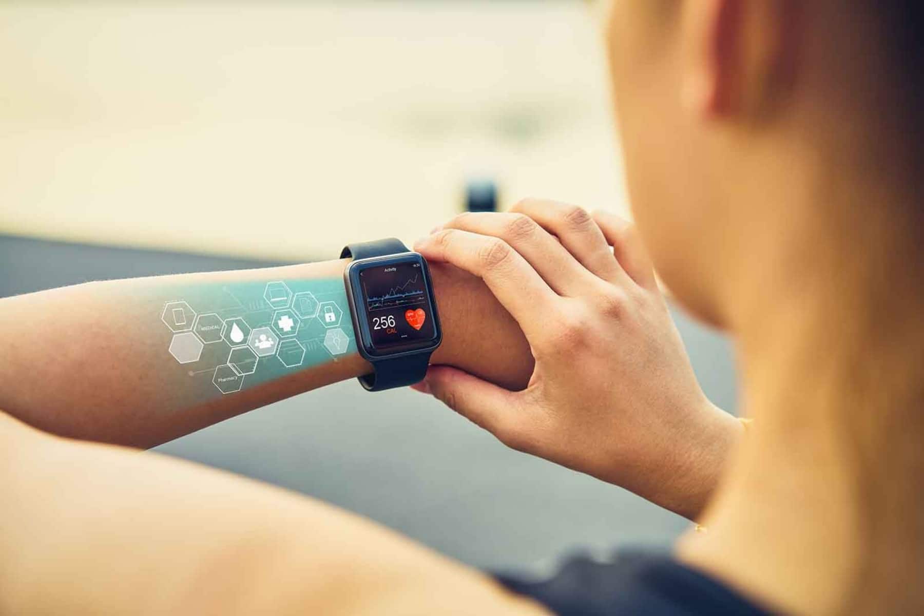 Wearables: Μπορούν να μειώσουν τις επισκέψεις στο νοσοκομείο