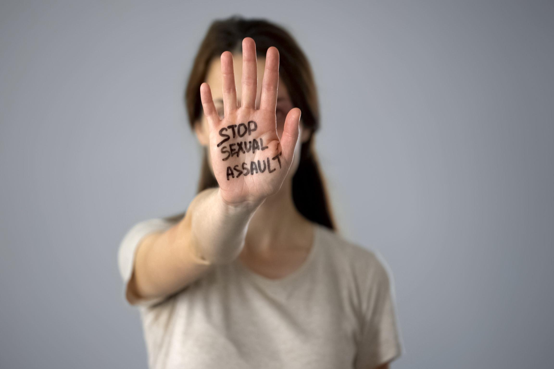 Κακοποίηση: Πώς μπορεί να επηρεάσει η σεξουαλική κακοποίηση τη ζωή μας;
