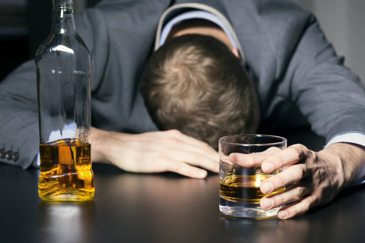 Ηπατική Νόσος που Σχετίζεται με το Αλκοόλ: Αυξήθηκε σε όλα σχεδόν τα κράτη κατά τη διάρκεια της πανδημίας