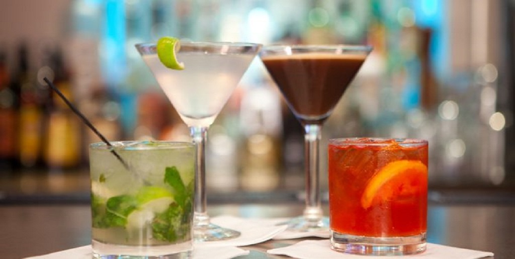 Aλκοόλ: Οι αυστηρότερες πολιτικές συνδέονται με τη μείωση της κατανάλωσης