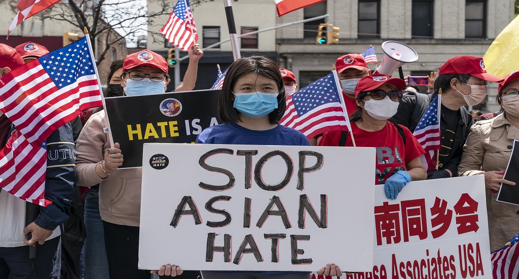Κορωνοϊός: Πανδημία COVID-19 και μίσος κατά της Ασίας