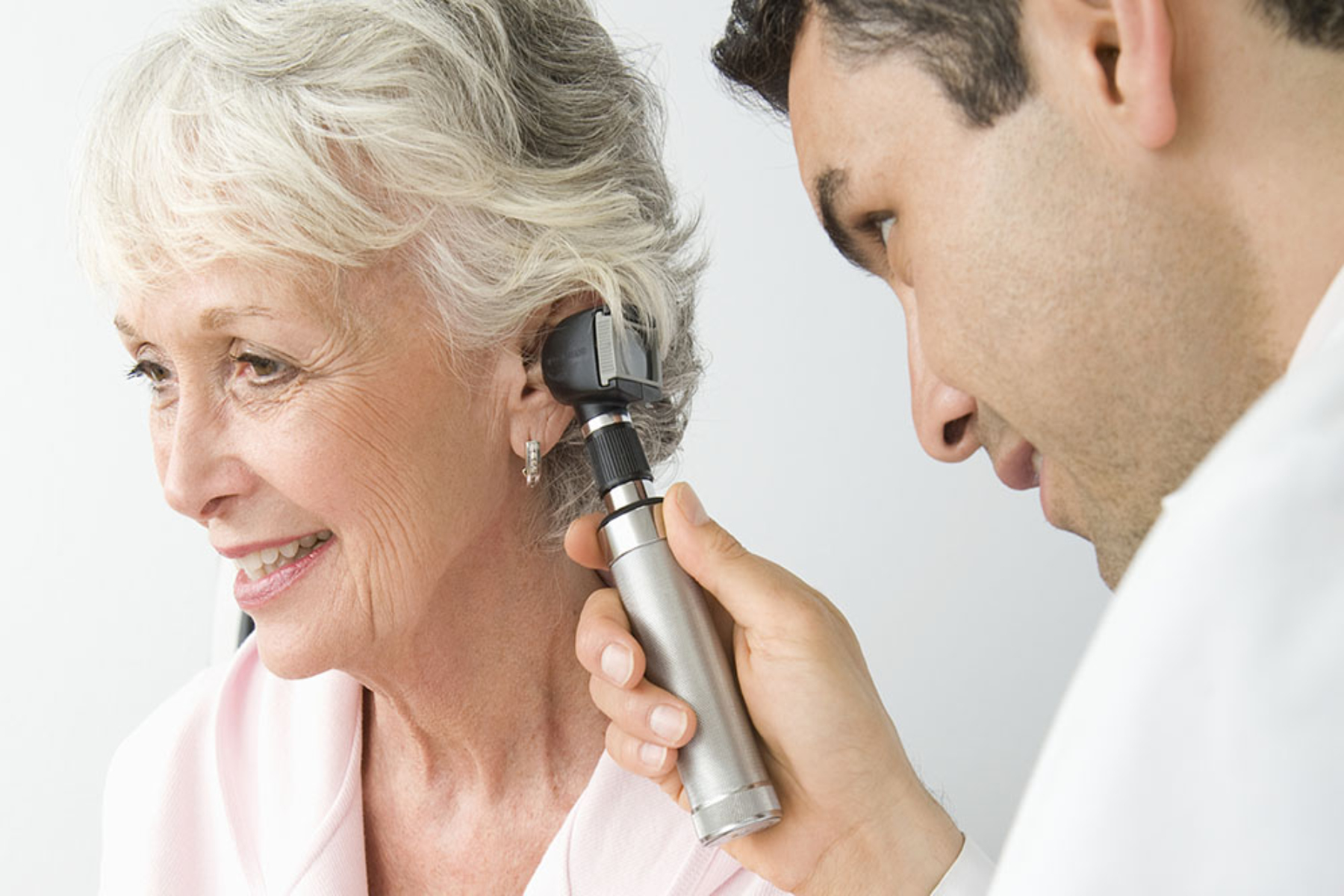 Τεχνολογία: Ποιες θεραπείες μπορεί να ακολουθήσει όποιος έχει πρόβλημα ακοής;