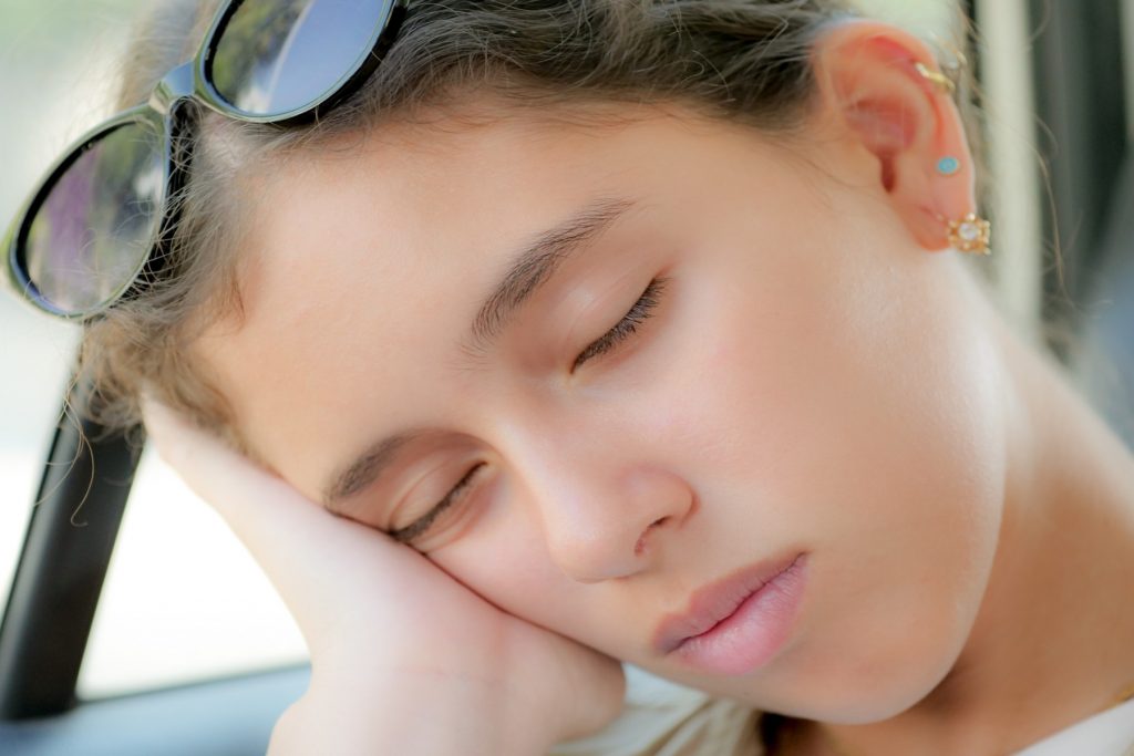 Πώς μπορούμε να ξέρουμε αν οι έφηβοι κοιμούνται όσο πρέπει;