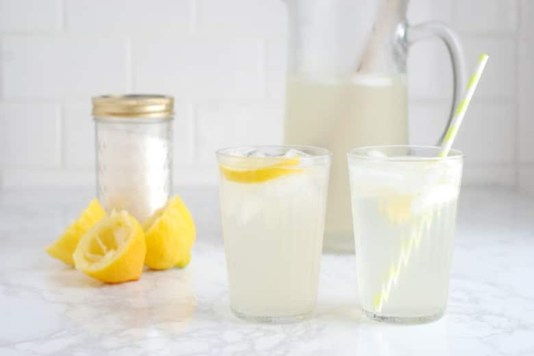 Λεμόνι: Πιείτε φυσική λεμονάδα για να βελτιώσετε την υγεία σας