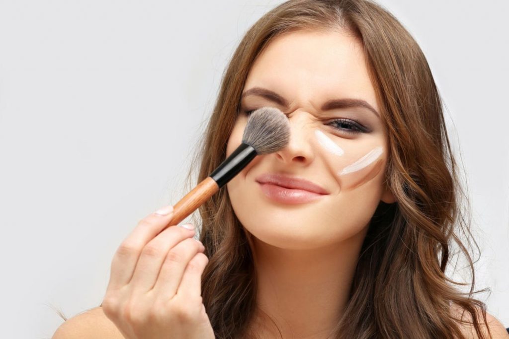 Πινέλα μακιγιάζ: Εβδομαδιαίος καθαρισμός των απαραίτητων αξεσουάρ ομορφιάς