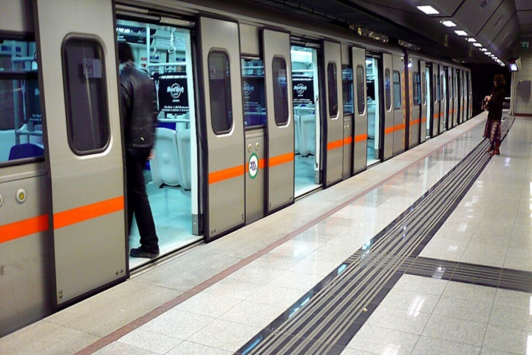 Πρωτοχρονιά ΜΜΜ: Πώς θα κινηθούν σήμερα μετρό, τραμ, λεωφορεία και τρόλεϊ;