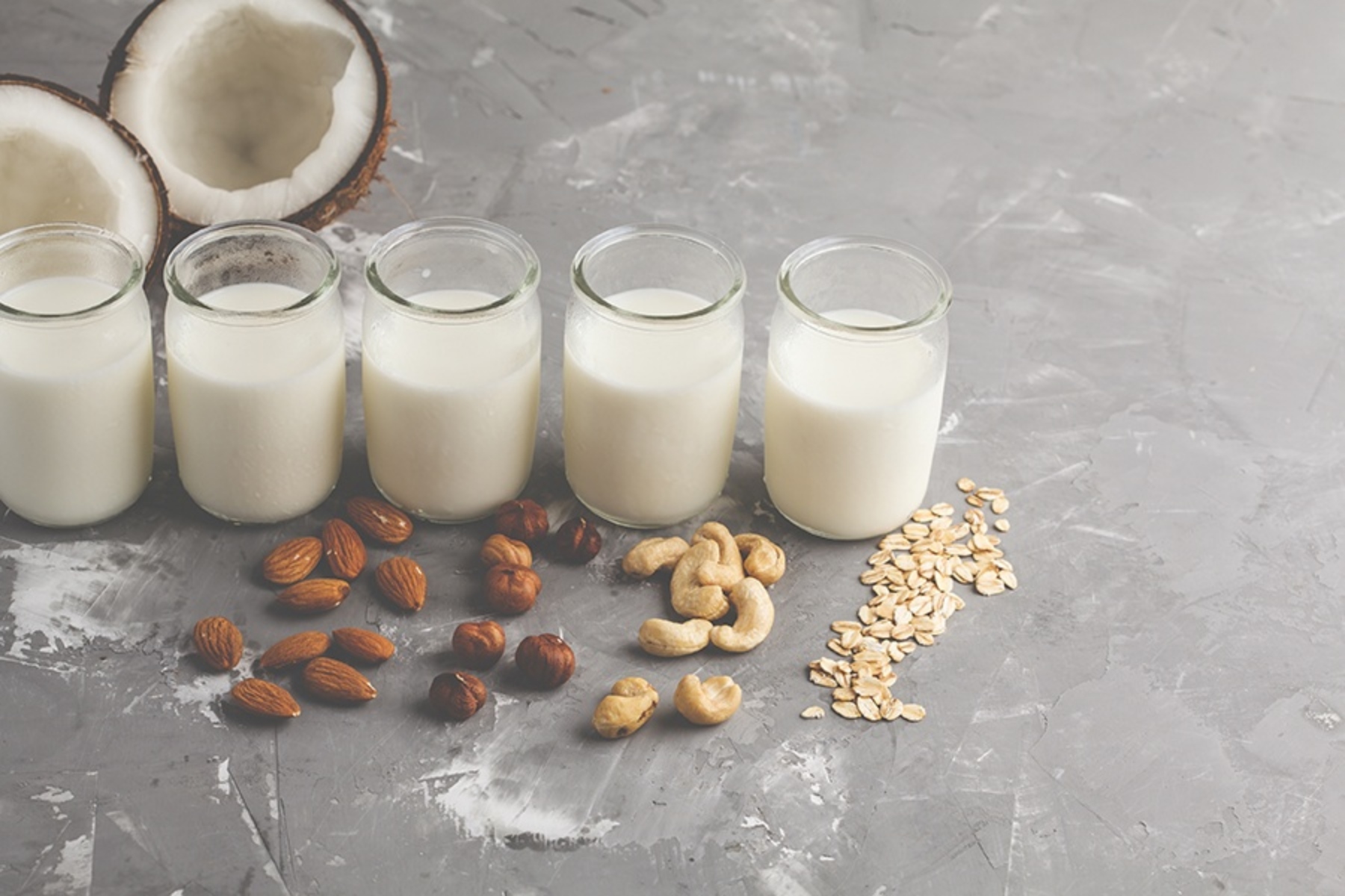 Φυτικό γάλα: Οι πωλήσεις του αυξήθηκαν 36% μέσα σε 3 χρόνια