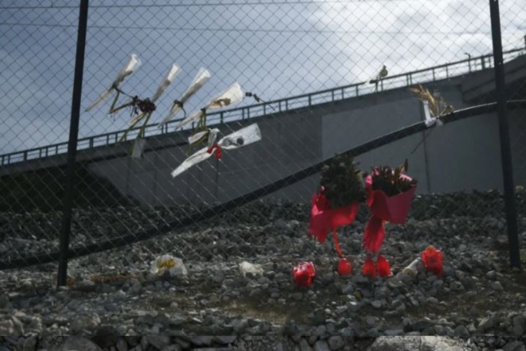 Μνημόσυνο στη μνήμη των 57 θυμάτων της τραγωδίας στα Τέμπη