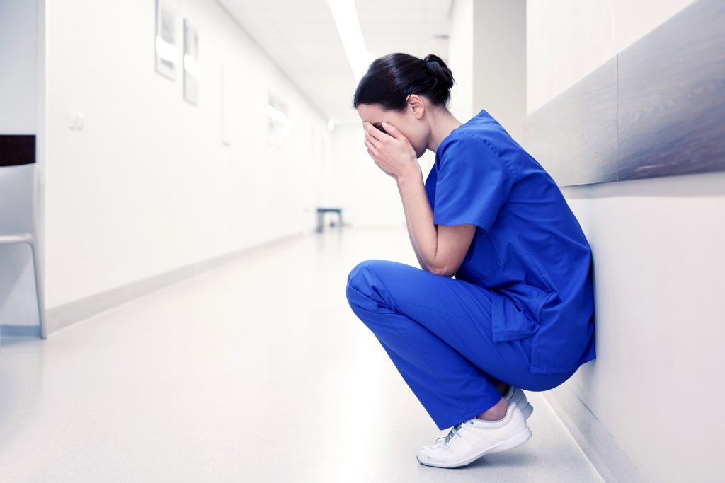 Το 1/3 των νοσηλευτών στις ΗΠΑ σχεδιάζει να εγκαταλείψει το επάγγελμα