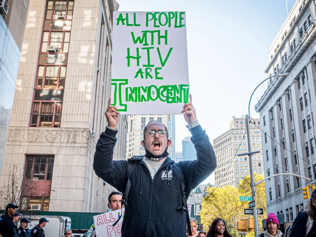 Τέσσερις δεκαετίες ζωής με τον HIV - Δεν αποτελεί πλέον θανατική καταδίκη