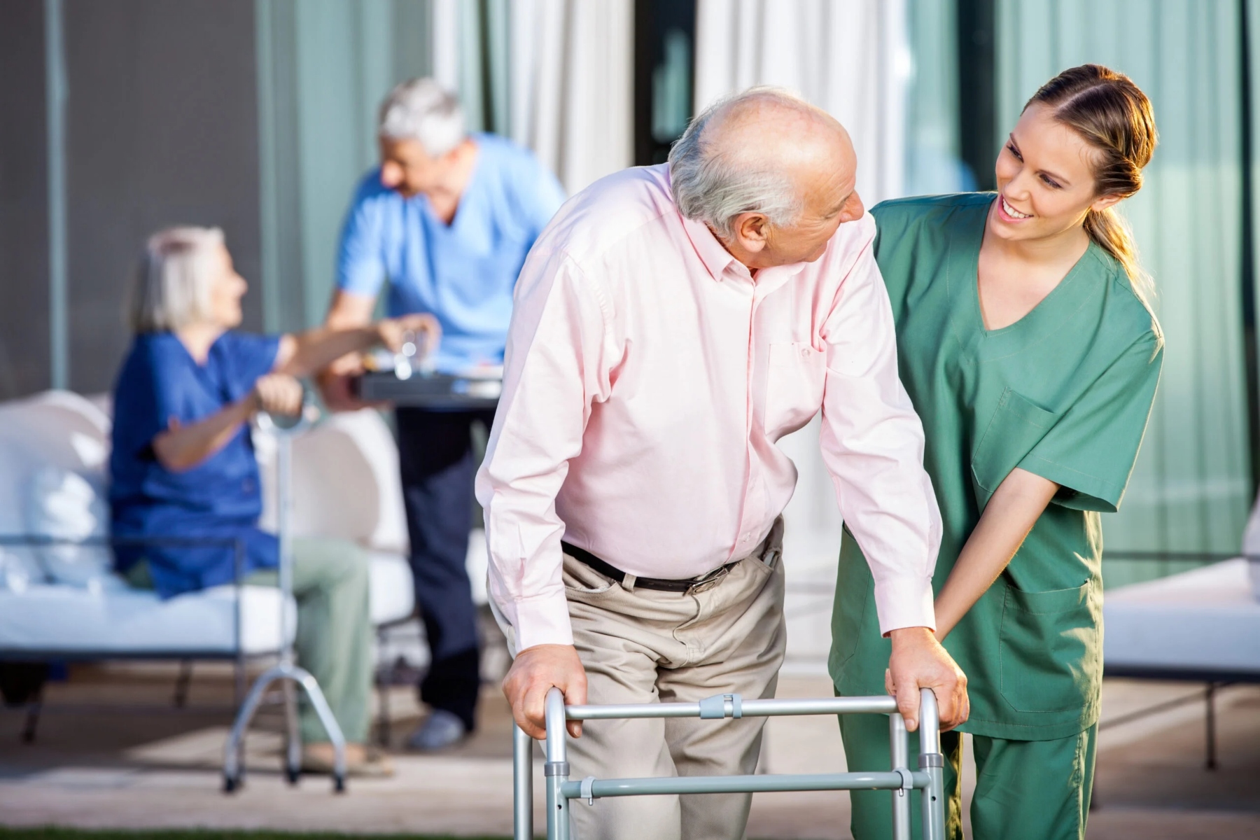 ΗΠΑ γηροκομεία: Τα γηροκομεία των ΗΠΑ δεν αναφέρουν πολλές σοβαρές πτώσεις