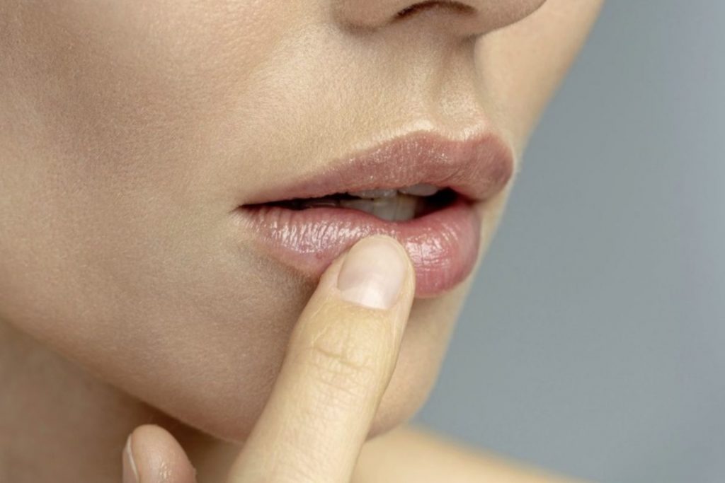 Πώς εμφανίζεται o καρκίνος στα χείλη και ποια βήματα ακολουθούμε;